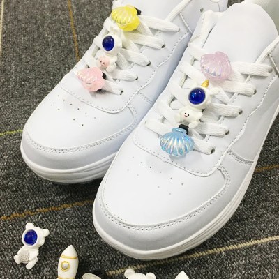 Novelty Astronaut Pearl Shell Shoe Charms Funny Shoelaces Buckle Decor Diy Women Sneakers Laces Decoration Accessories For Girls
